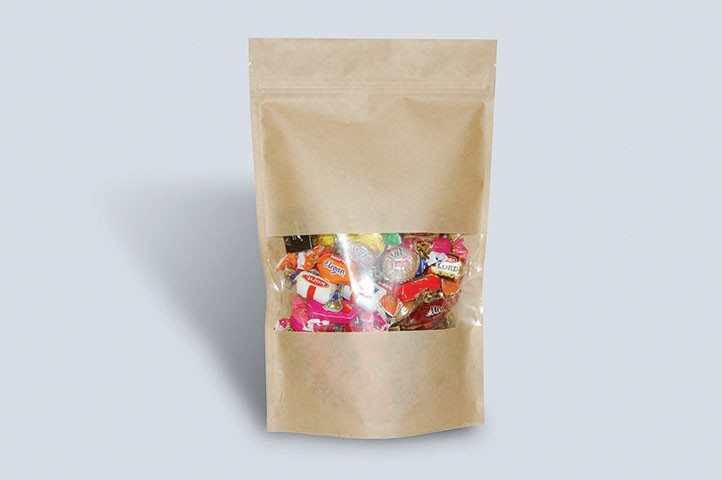 Bolsas doypack de papel kraft marrón con ventana y cierre zip